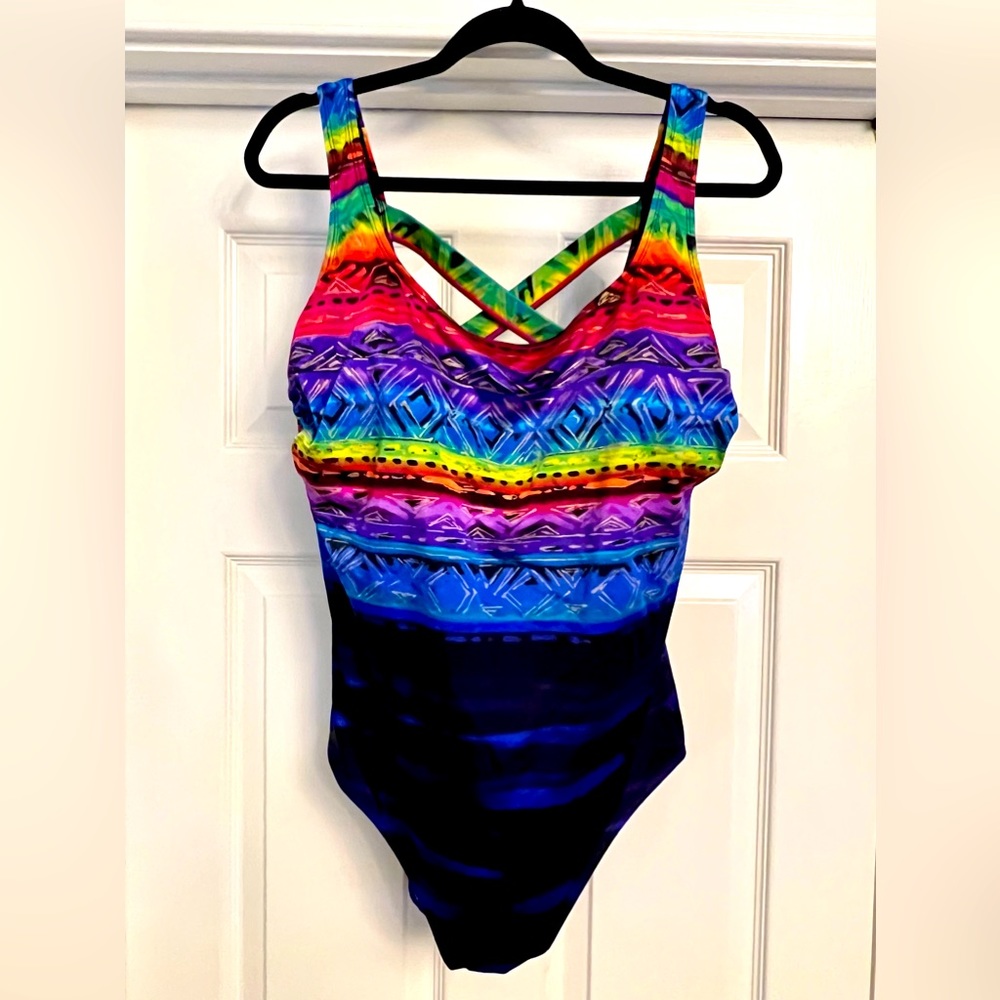 Plus size multicolor swimsuit Sz 22